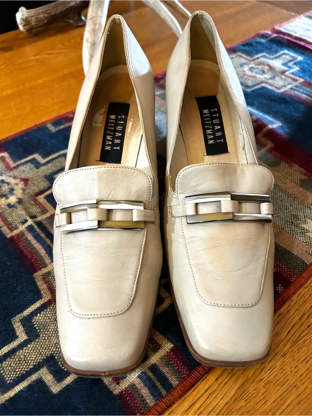 Vintage Stuart Weitzman cream heeled loafer